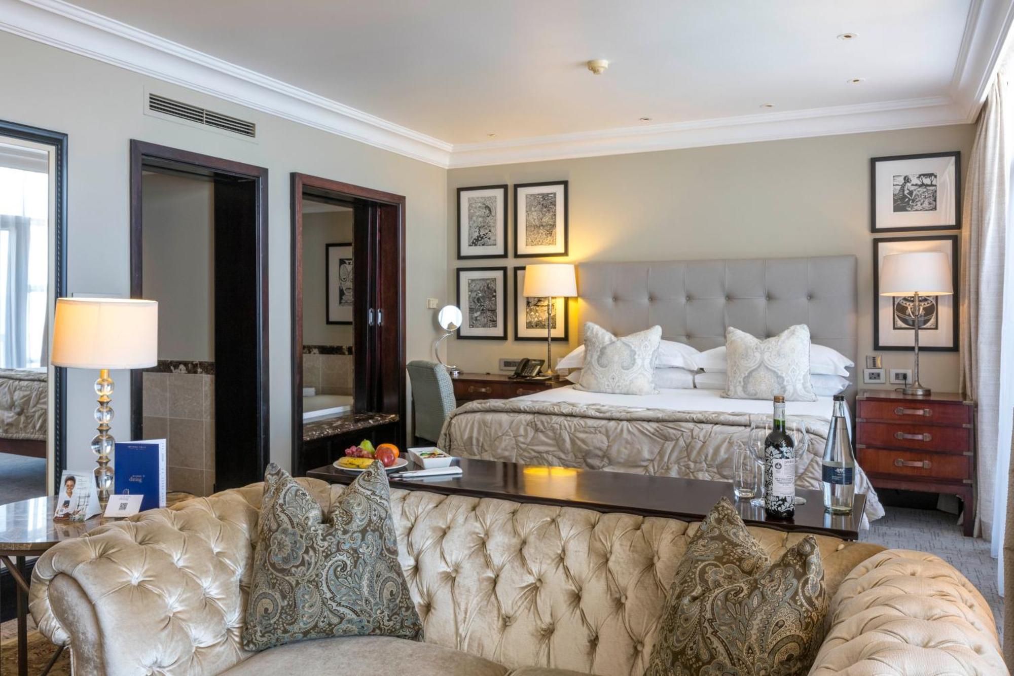 Beverly Hills Durban Exterior foto A suite at the hotel